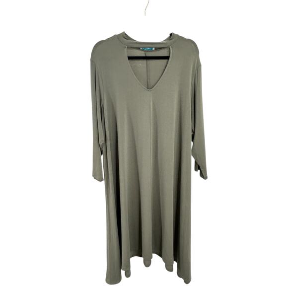 Plus Size Green Swing Dress 3X NWT Boutique Cutout Neckline Flowy Casual‎ - Picture 1 of 7